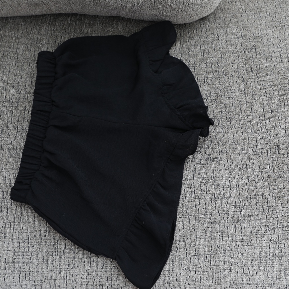 Black Embroidered Ruffled Short Shorts - Picture 3 of 3